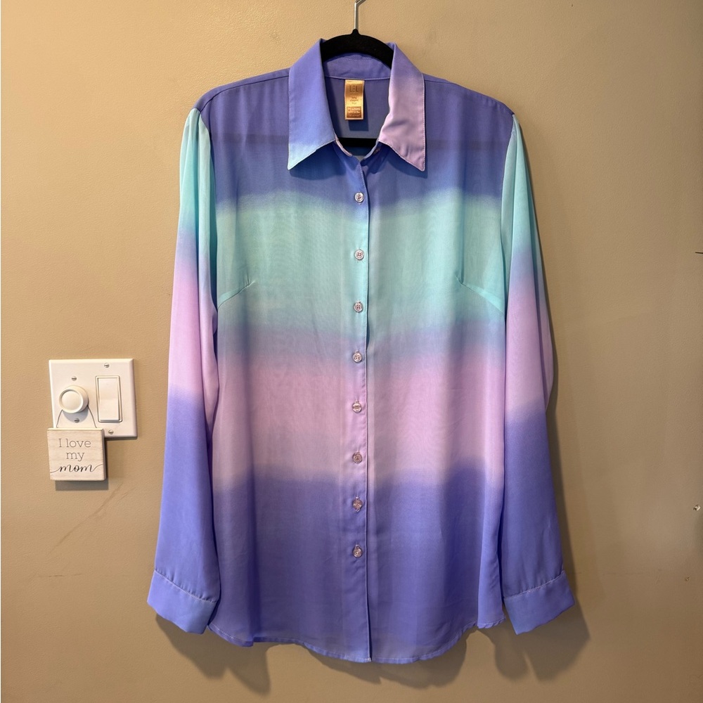 LEL Gradient Pastel Button-Up Shirt - Picture 7 of 16